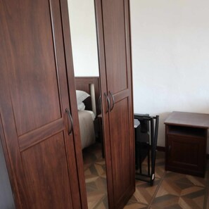 1 chambre, bureau, Wi-Fi, draps fournis