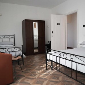 1 bedroom, desk, iron/ironing board, free WiFi - Camera Deluxe (Recetto)