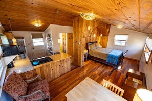 1 chambre, bureau, fer et planche à repasser, Wi-Fi gratuit