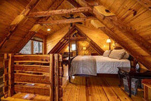 1 bedroom, desk, iron/ironing board, WiFi