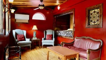 Televisión y chimenea