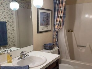 Shower - A “Mauvelous” Abode (3 bedroom 2 bath house) (Clovis)