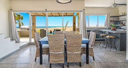 Panoramic ocean & mountain views w private pool, 10 minute walk to surf beaches!