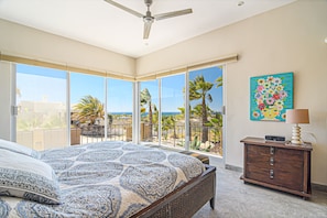 4 bedrooms, WiFi, bed sheets - Panoramic ocean & mountain views w private pool, 10 minute walk to surf beaches! (Todos Santos)