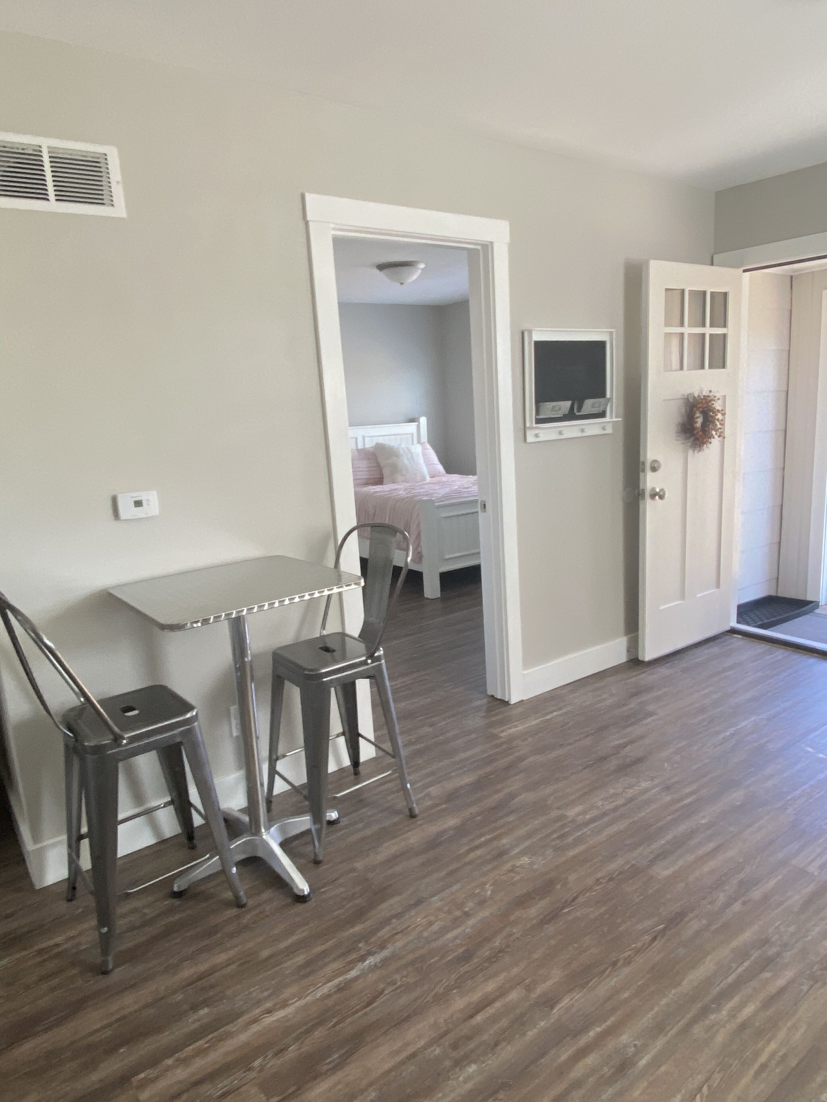 3 slaapkamers, een bureau, gratis wifi, beddengoed