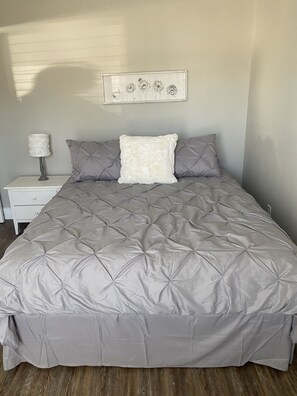 3 chambres, bureau, Wi-Fi gratuit, draps fournis