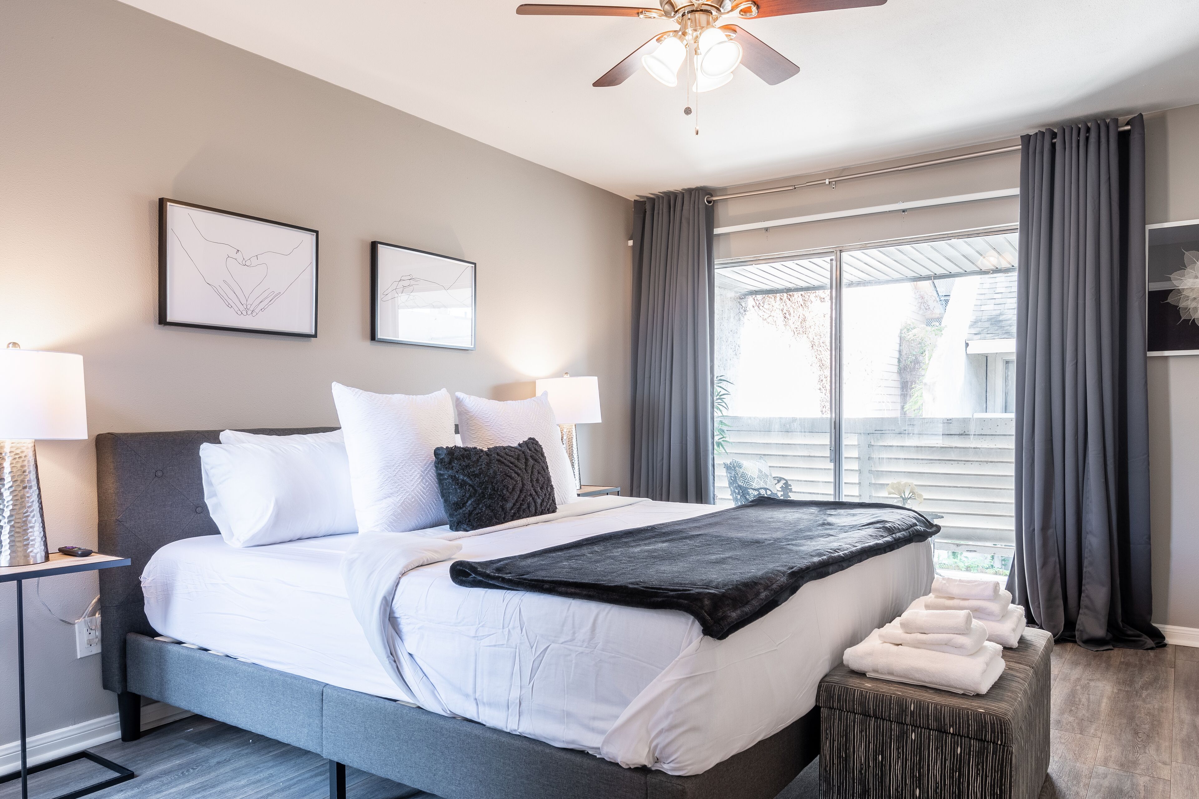 Your Montrose Collective! Sleeps 14/7BR/5BA/4PA