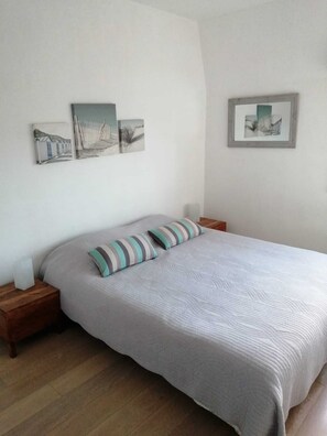 2 bedrooms, iron/ironing board, WiFi, bed sheets - Duplex au Coeur de Deauville (Deauville)