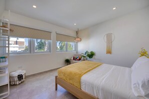 6 bedrooms, iron/ironing board, travel cot, free WiFi