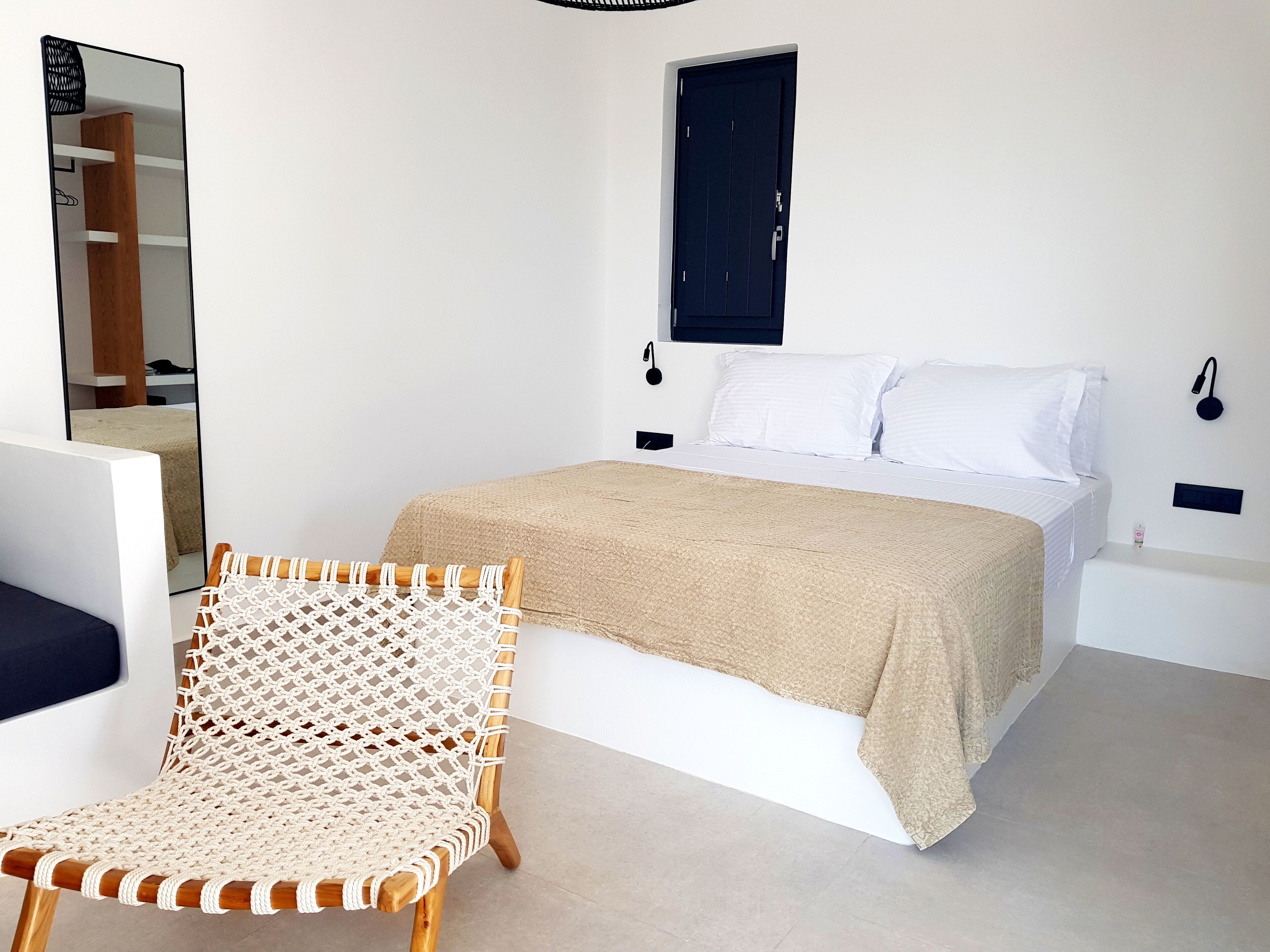 1 habitación, tabla de planchar con plancha, wifi gratis y ropa de cama 