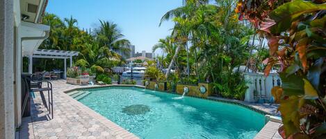 Ulkouima-allas, lämmitetty uima-allas