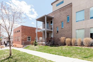 Unclassified image, 4 of 28, button - Center of LoHi | Roof Deck | Walk LoHi & Downtown (Denver)