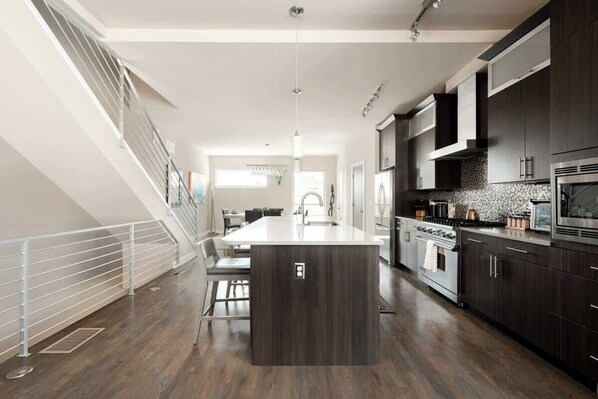 Fridge, microwave, oven, stovetop - Center of LoHi | Roof Deck | Walk Everywhere (Denver)