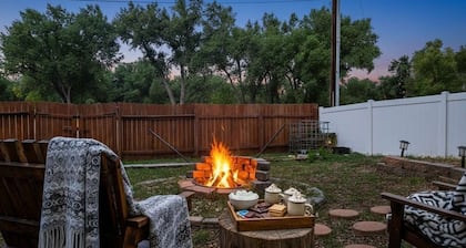 Charming 1910 Pet-Friendly Home in Sheridan, WY | Huge Fenced Yard Steps From Dog Park | Updated Kitchen & Cozy Fire Pit | Walk to Downtown Dining & Bighorn Mountain Adventures | Ideal for Families & Fur Babies