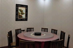Restaurant - Tashan Hotel (Yuqing)