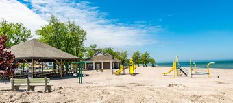 Sodus Point Home - Walkable to Beach!