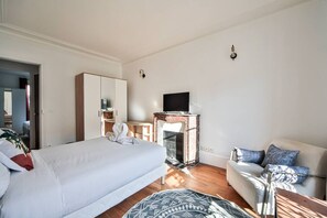 2 slaapkamers, een strijkplank/strijkijzer, wifi, beddengoed