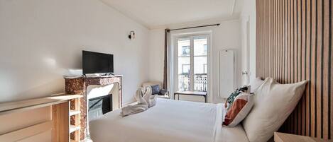 2 habitaciones, tabla de planchar con plancha, wifi y ropa de cama