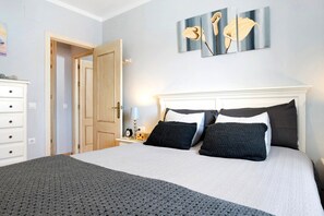 2 habitaciones, tabla de planchar con plancha y wifi gratis 