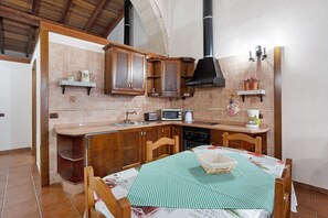 Dining - Vacation Apartment 'Finca La Bonita Ap M1' with Shared Pool, Shared Terrace and Wi-Fi (Arona)
