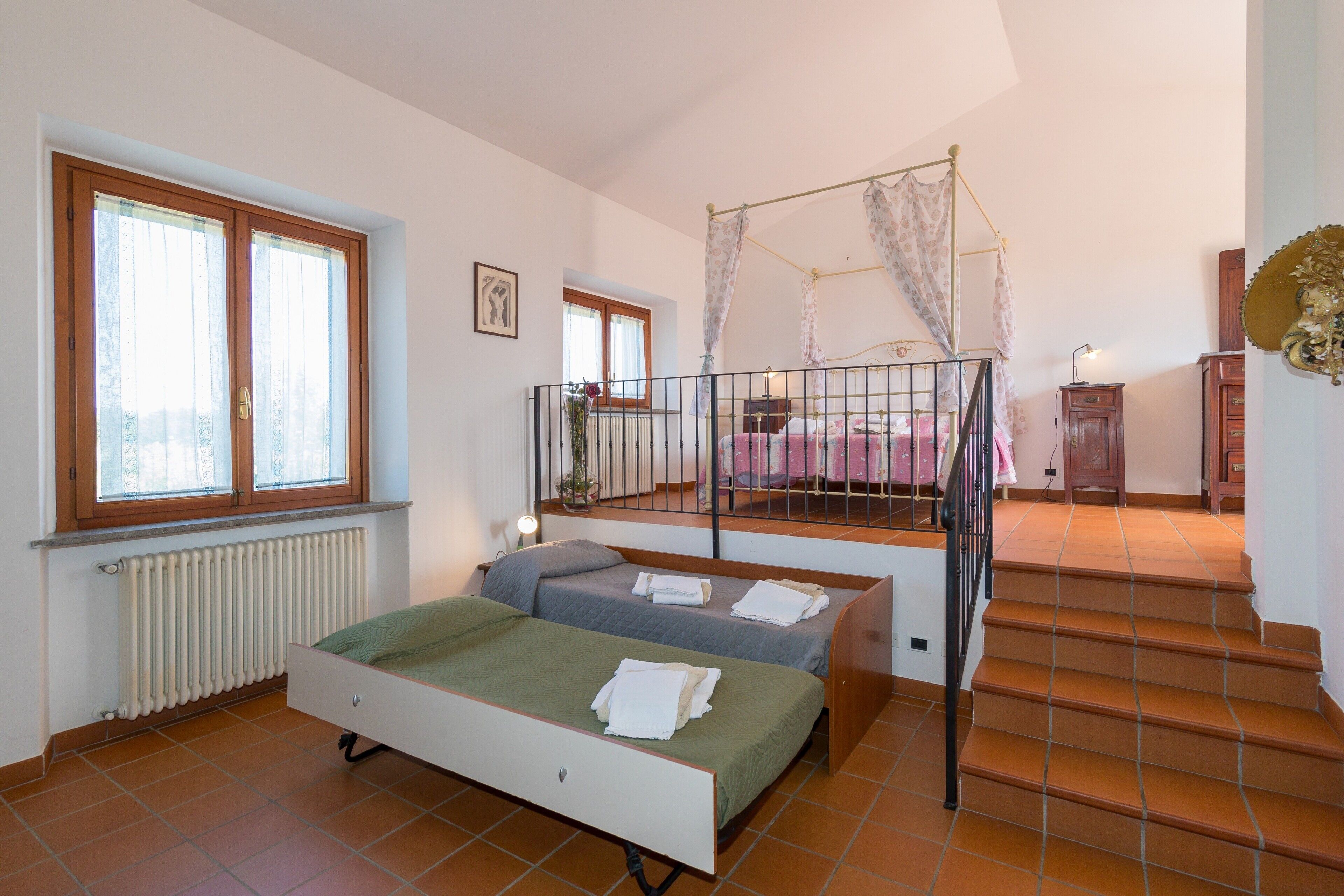 8 quartos, Wi-Fi de cortesia, roupa de cama