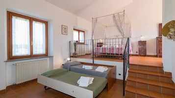 8 quartos, Wi-Fi de cortesia, roupa de cama