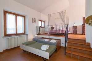 8 dormitorios, wifi gratis, ropa de cama