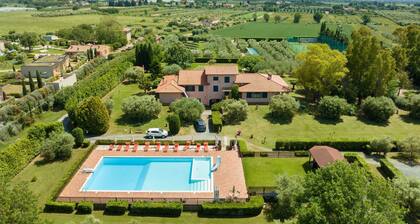 Villa "Tenuta Vallegaia" with sea view, private pool and Wi-Fi