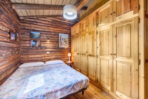 6 quartos, Wi-Fi de cortesia, roupa de cama