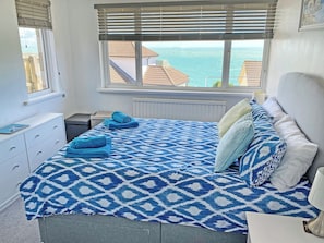 1 quarto, Wi-Fi de cortesia, roupa de cama