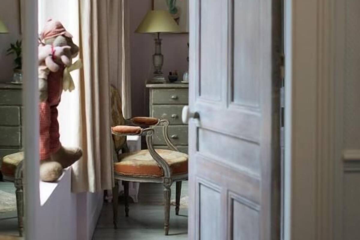 Double Room (La Rose) | WiFi (free), bed sheets