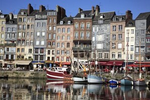 Marina - Logis Saint Léonard (Honfleur)