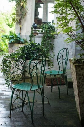 Tempat makan outdoor