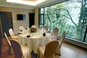 Dining - Mount Forest Hotel (Emeishan City)