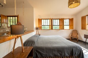 1 bedroom, individually decorated, individually furnished, bed sheets