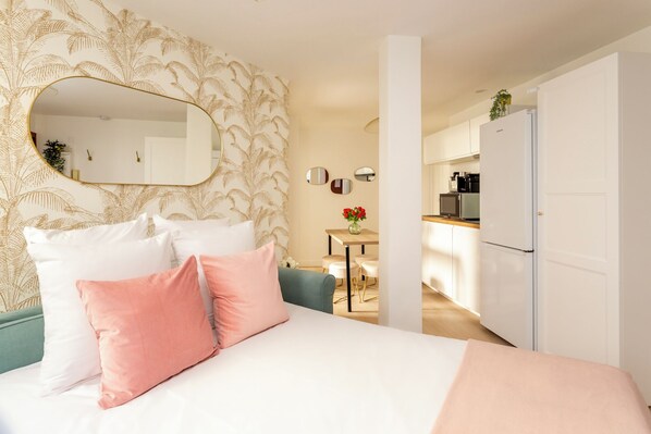 2 bedrooms, desk, iron/ironing board, free WiFi