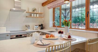 1 bedroom accommodation in Pulborough