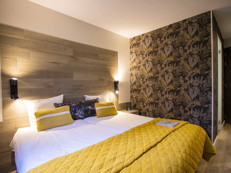 Standard Double Room | Free minibar, free WiFi, bed sheets