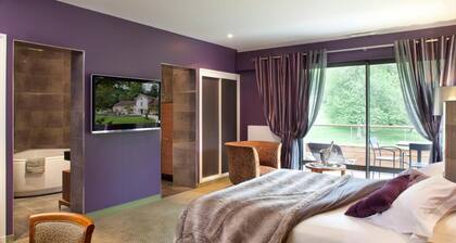 Logis Hotel la Source Bleue
