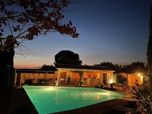 Piscine extérieure, piscine chauffée