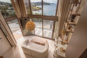 Luxury Room | In-room safe, blackout drapes, soundproofing, iron/ironing board