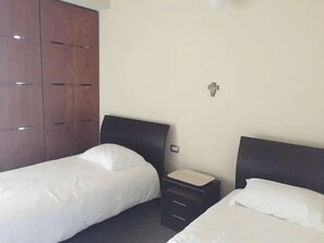 2 habitaciones, wifi gratis y ropa de cama 