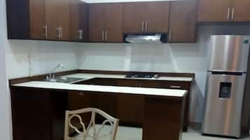 Departamento económico | Cocina privada | Utensilios de cocina