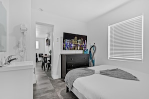 2 chambres, fer et planche Ă repasser, Wi-Fi, draps fournis