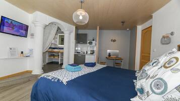 1 chambre, fer et planche à repasser, Wi-Fi, draps fournis