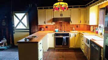 Refrigerador, horno, parrilla de estufa y lavavajillas