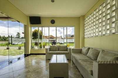 OYO 2947 Cluster Harris Home Stay and Kos