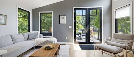 Smart TV, offices