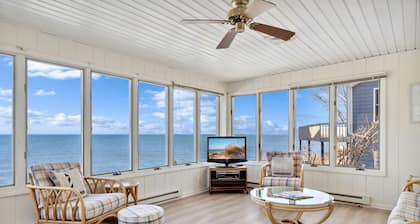 Juniper Presents: Lakefront Getaway and Outdoor Living Redefined