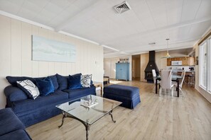 Televisor intel·ligent, llar de foc, reproductor de DVD i impressores 